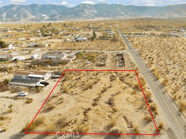 721 Zircon Road, Lucerne Valley CA: https://media.crmls.org/medias/0cad9db3-e639-4f53-a2c3-edc3d123d3d3.jpg