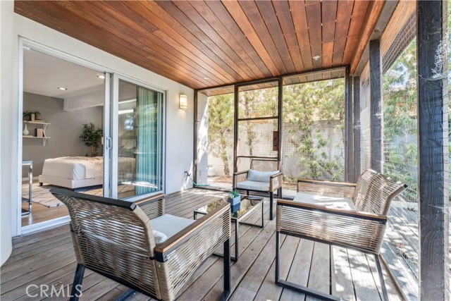 Detail Gallery Image 25 of 31 For 1619 Tower Grove, Beverly Hills,  CA 90210 - 4 Beds | 4/2 Baths