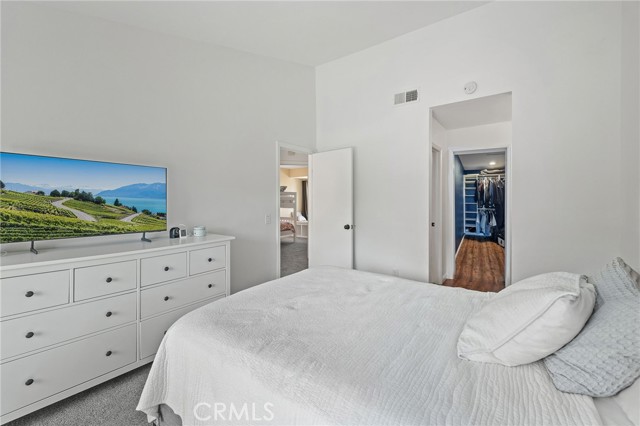 164 Stanford Court, Irvine CA: https://media.crmls.org/medias/0caea674-ab1b-45e7-891d-90f0f120d0ce.jpg