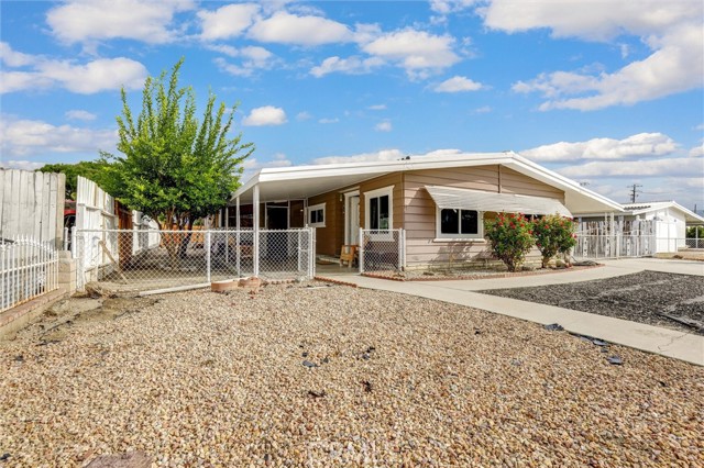 Detail Gallery Image 3 of 32 For 43434 Dessie Way, Hemet,  CA 92544 - 2 Beds | 2 Baths