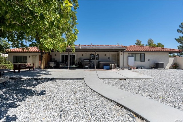 Detail Gallery Image 34 of 49 For 19411 Yanan Rd, Apple Valley,  CA 92307 - 4 Beds | 2/1 Baths