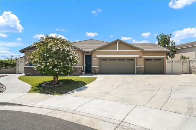11484 Corte Cuyama, Jurupa Valley CA: https://media.crmls.org/medias/0caff7c0-af3a-4655-bf96-7a8b0781cd50.jpg
