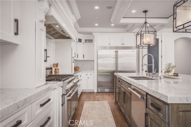 Detail Gallery Image 16 of 39 For 717 35th St, Manhattan Beach,  CA 90266 - 4 Beds | 4/2 Baths