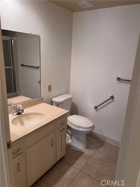 Detail Gallery Image 17 of 46 For 682 via Alhambra #B,  Laguna Woods,  CA 92637 - 2 Beds | 2 Baths