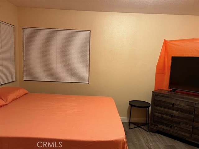 Detail Gallery Image 12 of 20 For 14565 Green River Rd, Victorville,  CA 92394 - 4 Beds | 2/1 Baths