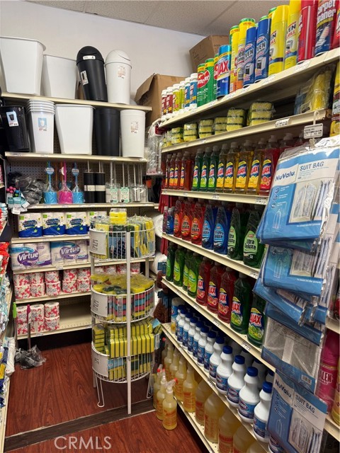 17480 Arrow Boulevard, Fontana CA: https://media.crmls.org/medias/0cb1b376-199d-48c7-805d-97d4f8de7ec5.jpg