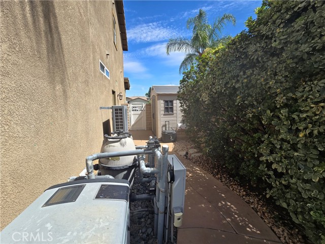 Detail Gallery Image 36 of 37 For 3250 Quartz Cir, Corona,  CA 92882 - 5 Beds | 3/1 Baths