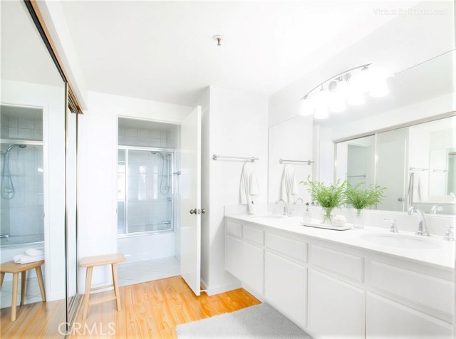 Detail Gallery Image 5 of 34 For 2559 Plaza Del Amo #205,  Torrance,  CA 90503 - 2 Beds | 2/1 Baths