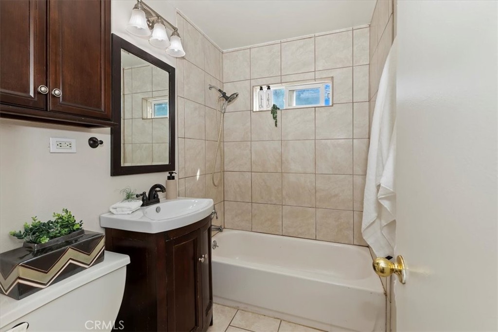 MLS #IG25217996 image #18