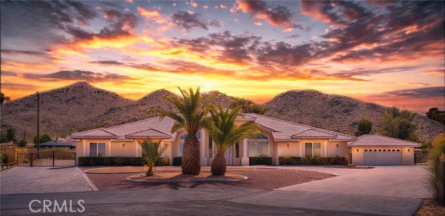 19410 Allegheny Court, Apple Valley CA: https://media.crmls.org/medias/0cb34870-6fb1-4ce8-a0ec-57ecc10e50a2.jpg
