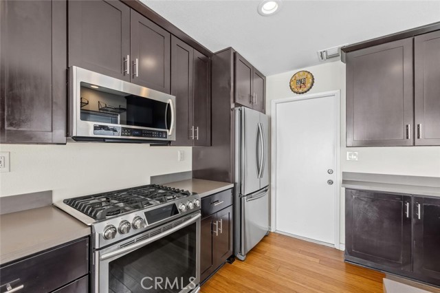 Detail Gallery Image 13 of 24 For 27418 Arriola Ave, Saugus,  CA 91350 - 4 Beds | 2 Baths