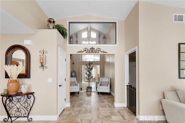 Detail Gallery Image 6 of 36 For 17960 Sage Hen Rd, Victorville,  CA 92395 - 3 Beds | 2 Baths