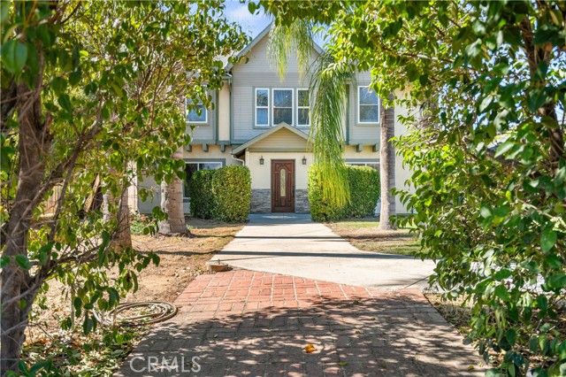 Detail Gallery Image 4 of 63 For 10320 Country Ln, Yucaipa,  CA 92399 - 4 Beds | 3/1 Baths