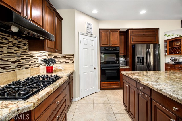 Detail Gallery Image 19 of 58 For 22862 Montanya, Murrieta,  CA 92562 - 5 Beds | 4 Baths