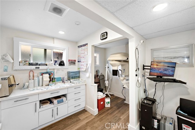 133 Avenida Granada, San Clemente, California 92672, ,Commercial Lease,For Rent,133 Avenida Granada,CROC25042577