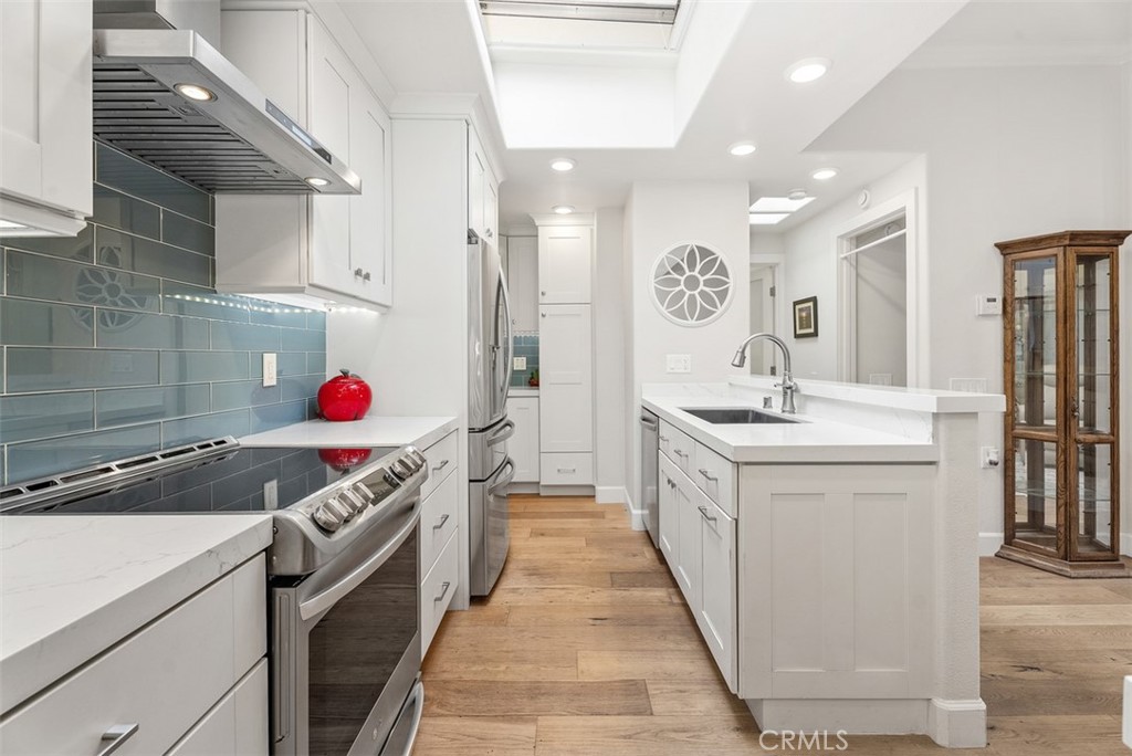 MLS #OC25266334 image #17