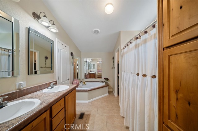 Detail Gallery Image 16 of 30 For 38587 via Amarilla, Murrieta,  CA 92563 - 3 Beds | 2 Baths