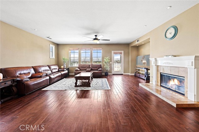 Detail Gallery Image 7 of 56 For 3165 Forest View, Corona,  CA 92882 - 5 Beds | 2/1 Baths