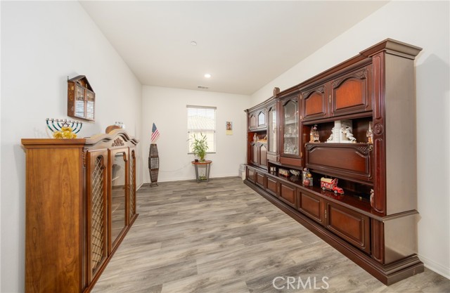 Detail Gallery Image 16 of 42 For 10367 Prospector, Moreno Valley,  CA 92557 - 4 Beds | 2/1 Baths