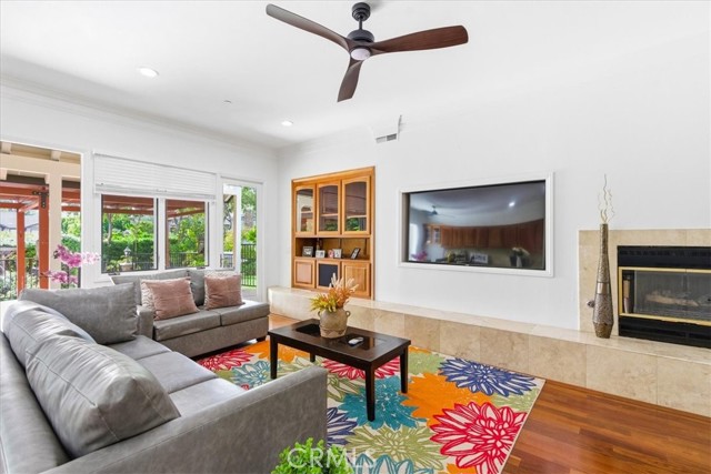 Detail Gallery Image 13 of 58 For 12831 Fairhaven Extention, Santa Ana,  CA 92705 - 4 Beds | 3/1 Baths