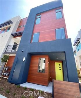 Detail Gallery Image 2 of 26 For 402 Transport, Tustin,  CA 92782 - 4 Beds | 3/1 Baths