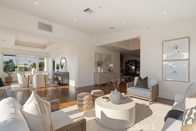 Detail Gallery Image 16 of 75 For 9771 Daron Dr, Villa Park,  CA 92861 - 5 Beds | 3/1 Baths