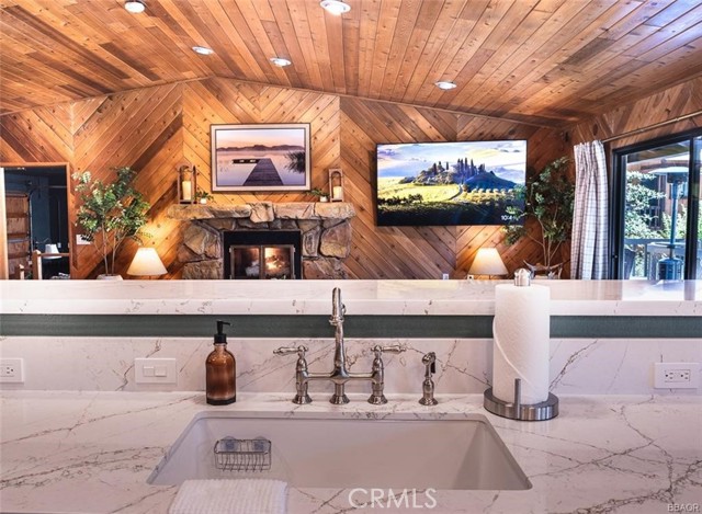 Detail Gallery Image 15 of 45 For 661 Cienega Rd, Big Bear Lake,  CA 92315 - 5 Beds | 3/1 Baths