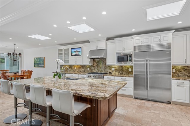 Detail Gallery Image 7 of 40 For 6 Rue Cannes, Newport Beach,  CA 92660 - 3 Beds | 2/1 Baths