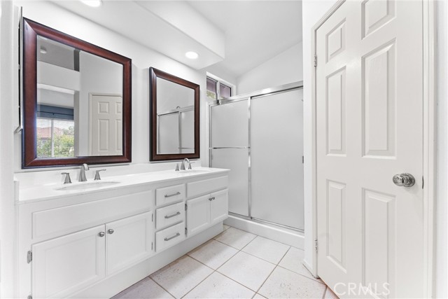 4 Paseo Del Sol, Rancho Santa Margarita CA: https://media.crmls.org/medias/0cbbe3c5-3bca-403f-aa22-1d79c7f273f6.jpg