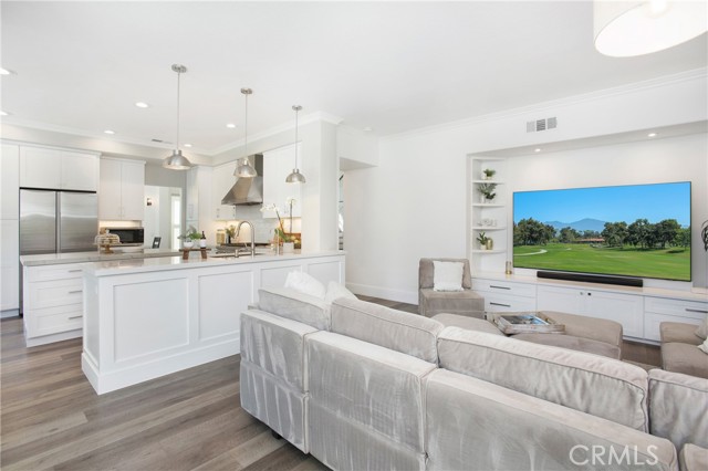 Detail Gallery Image 17 of 66 For 8 Summitcrest, Rancho Santa Margarita,  CA 92679 - 5 Beds | 3/1 Baths