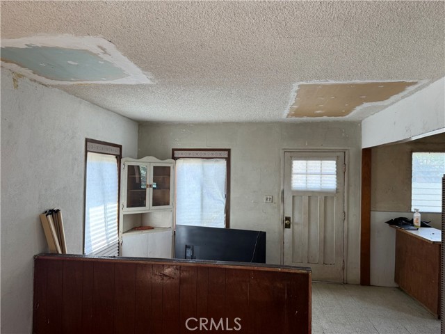 Image 4 of 9 For 2412 Gale  