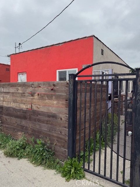 Detail Gallery Image 2 of 14 For 10122 S Normandie Ave, Los Angeles,  CA 90044 - – Beds | – Baths