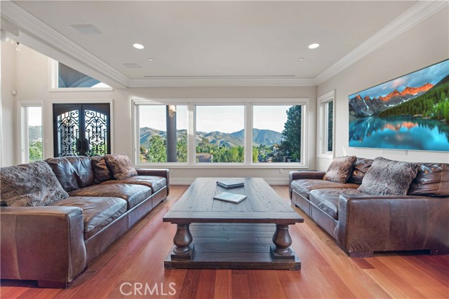 6805 Aviano Drive, Camarillo CA: https://media.crmls.org/medias/0cbd0da2-4d2d-4ec8-a6a0-d24bc084c51a.jpg