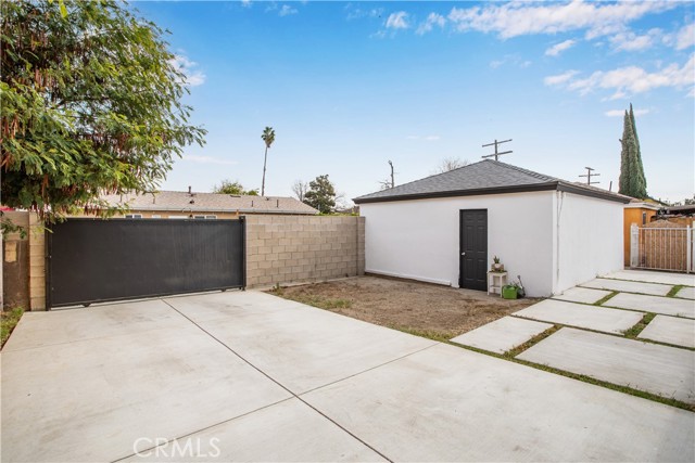 Detail Gallery Image 20 of 21 For 7512 Woodley Ave, Van Nuys,  CA 91406 - 4 Beds | 2 Baths