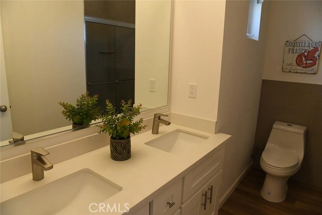 Detail Gallery Image 8 of 13 For 417 N Market #E,  Inglewood,  CA 90302 - 3 Beds | 2/1 Baths