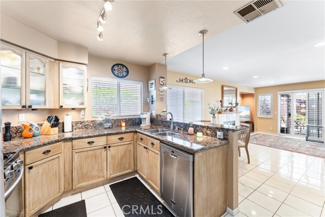 Detail Gallery Image 16 of 47 For 861 Shade Tree Way, Corona,  CA 92878 - 3 Beds | 2/1 Baths