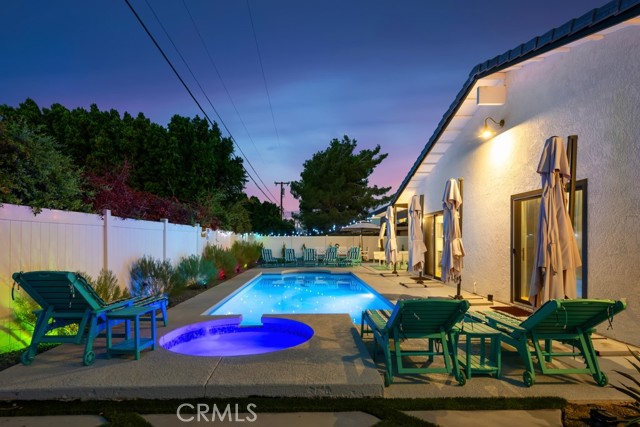 Detail Gallery Image 2 of 60 For 1980 E Rochelle Rd, Palm Springs,  CA 92262 - 5 Beds | 3 Baths