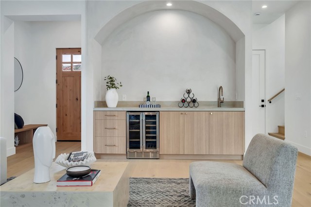 Wet bar with refridgerator