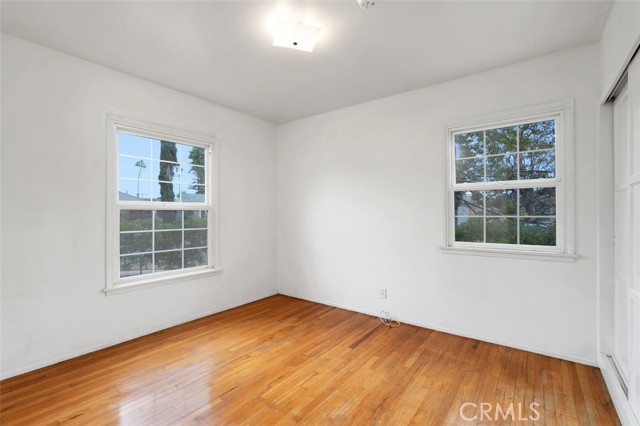 9933 Norwich Avenue, Mission Hills (San Fernando) CA: https://media.crmls.org/medias/0cc1f8c9-2b74-446e-bf29-7e4e07f4577e.jpg