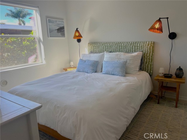 Detail Gallery Image 15 of 41 For 118 Yorktown, Newport Beach,  CA 92660 - 3 Beds | 2 Baths