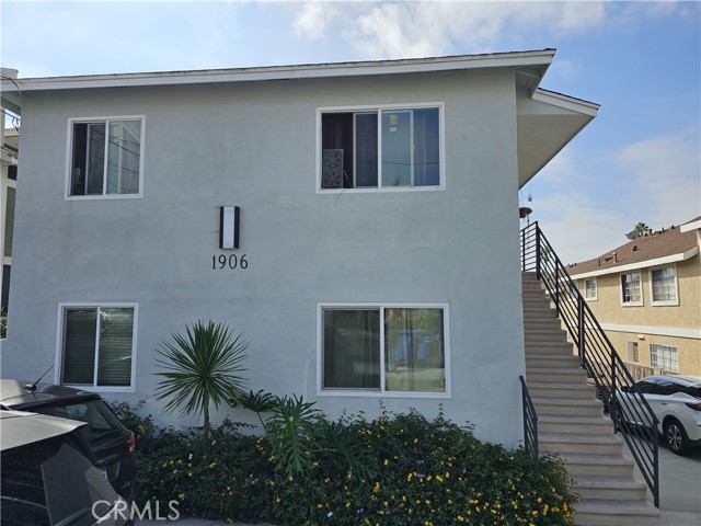 Detail Gallery Image 1 of 6 For 1906 Carnegie Ln #E,  Redondo Beach,  CA 90278 - 2 Beds | 1 Baths