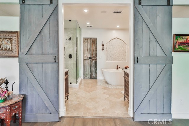 Detail Gallery Image 27 of 45 For 5617 Colodny Dr, Agoura Hills,  CA 91301 - 6 Beds | 4/1 Baths