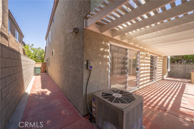 11500 Winery Drive, Fontana CA: https://media.crmls.org/medias/0cc322fe-2f18-4c7a-b0ab-ea76fc908266.jpg