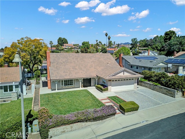 Detail Gallery Image 3 of 37 For 26671 Saddleback Dr, Mission Viejo,  CA 92691 - 4 Beds | 2 Baths