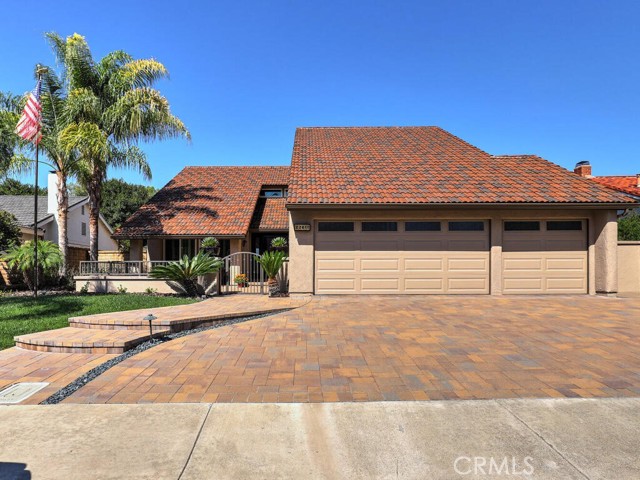 22611 Albares Mission Viejo, California 22611 Albares