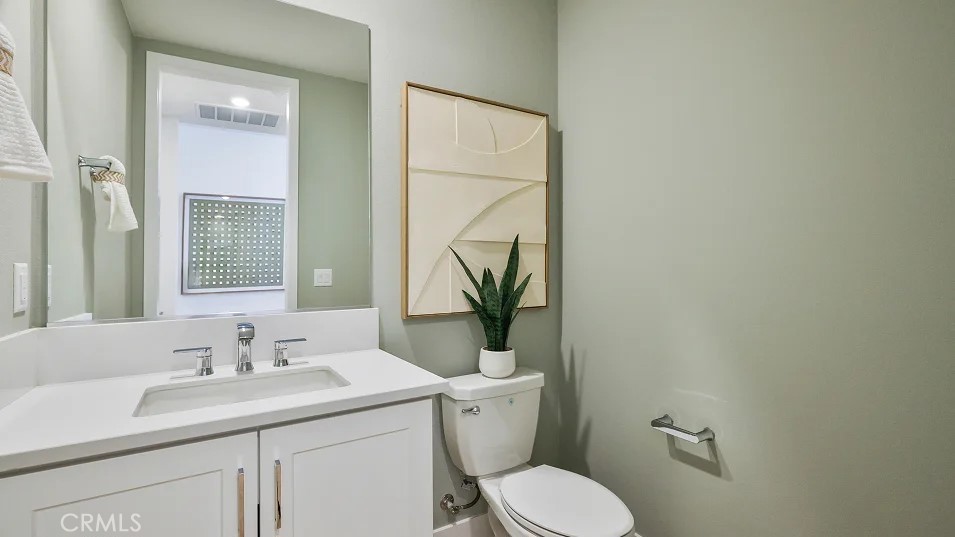 MLS #OC25233677 image #11