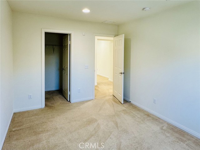 5072 S Heritage Paseo, Ontario CA: https://media.crmls.org/medias/0cc50bea-977d-4a6a-adab-6dc4426a081b.jpg