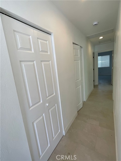 Detail Gallery Image 3 of 13 For 17371 Queens Ln #105,  Huntington Beach,  CA 92647 - 3 Beds | 2 Baths