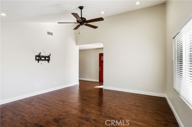 Detail Gallery Image 10 of 56 For 29870 White Sail, Canyon Lake,  CA 92587 - 4 Beds | 2 Baths