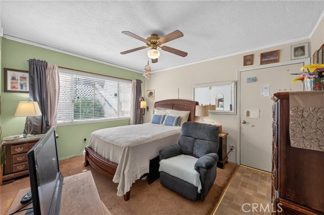 10928 Jamie photo 23